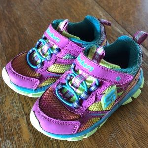 Girls sketchers toddler 5
